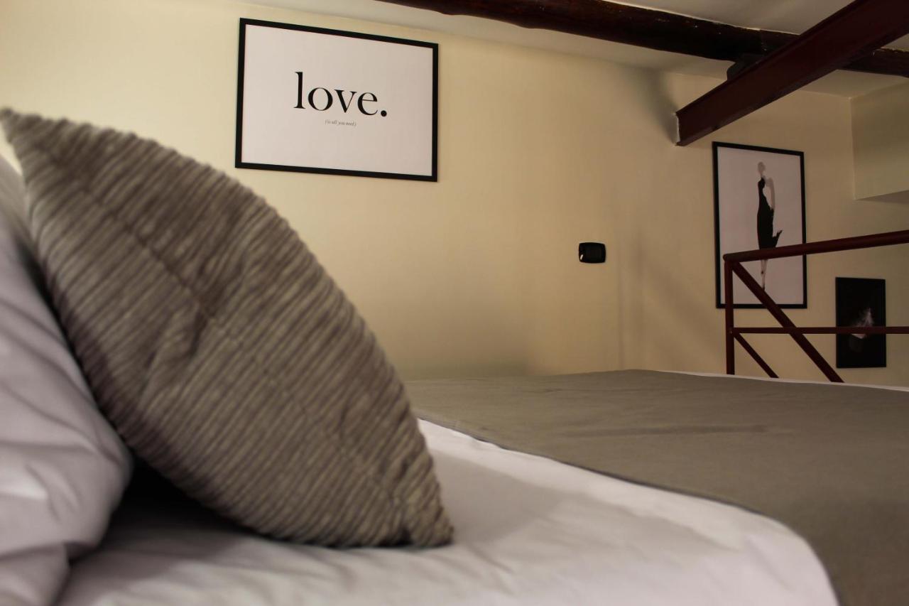 Pedamentina Pulcinella Loft Неаполь